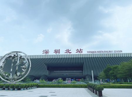 深圳民治「星光城」到民治地铁站200米的小产权房，毗邻深圳北站。
